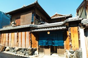 A Starbucks with the allure of a tea house in Kyoto